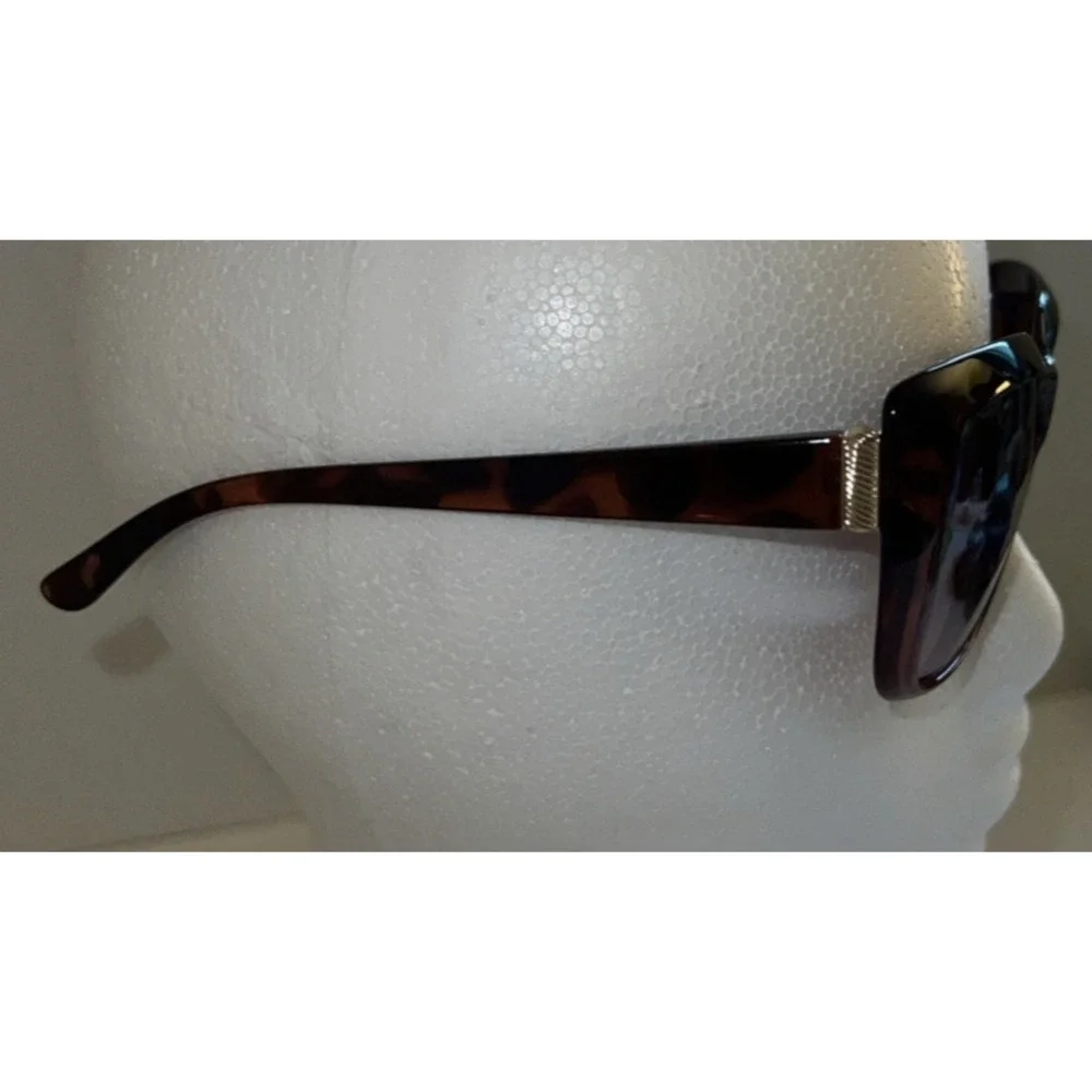 Elle Women's Tortoise Shell Oversized Square Sunglasses‎ Brown Gradient Lenses